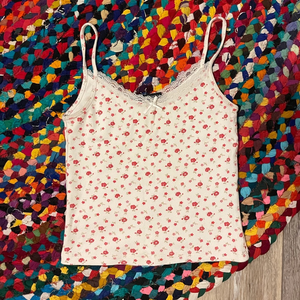 Floral top Brandy Melville♡︎